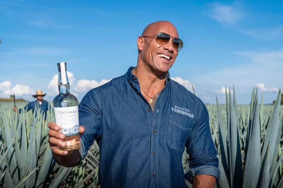 Tequila Teremana y Dwayne Johnson Kanpai